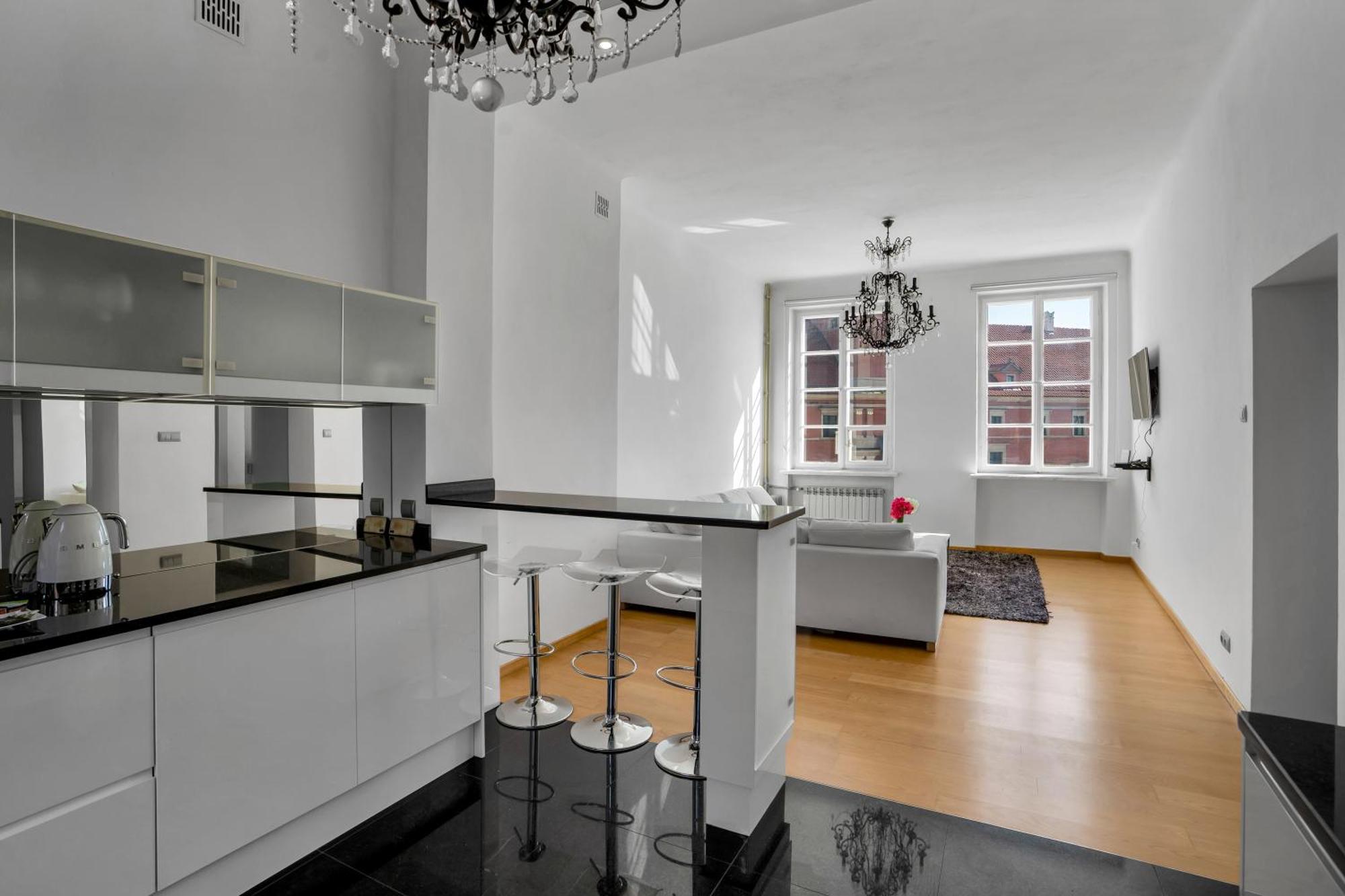 Warsaw Castle Apartments - Prime Location, Historic City Center, Castle View, Fast Internet - By Rentujemy エクステリア 写真